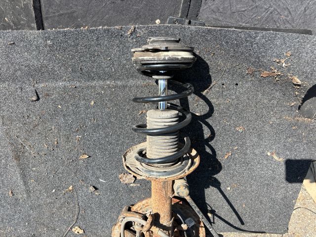 bontott NISSAN JUKE Jobb Gólyaláb Csonkállvánnyal