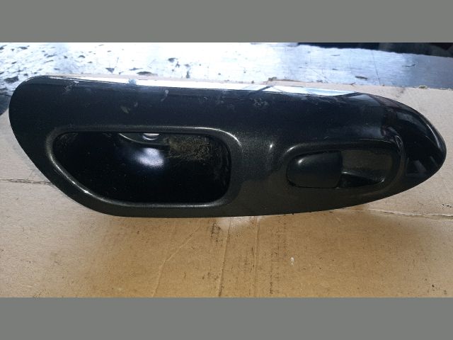 bontott NISSAN JUKE Jobb hátsó Ablakemelő Kapcsoló