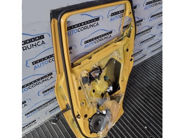 bontott NISSAN JUKE Jobb hátsó Ajtó (Üres lemez)