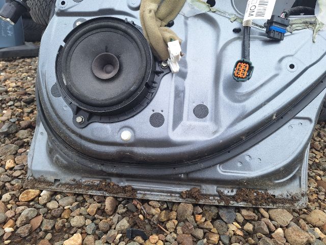 bontott NISSAN JUKE Jobb hátsó Ajtó (Üres lemez)