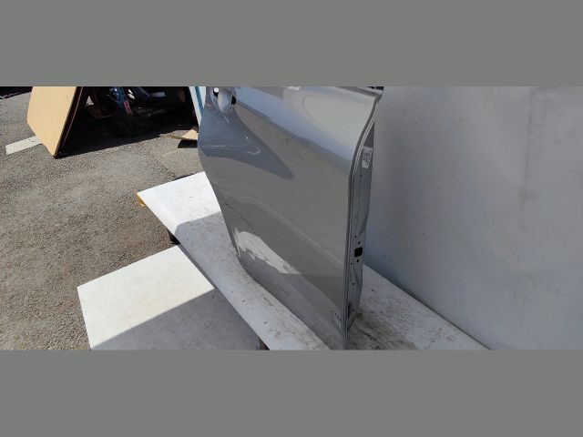 bontott NISSAN JUKE Jobb hátsó Ajtó (Üres lemez)