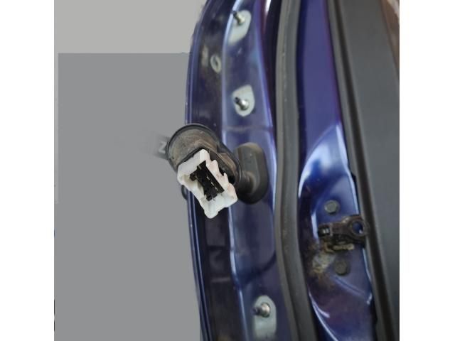 bontott NISSAN JUKE Jobb hátsó Ajtó (Üres lemez)