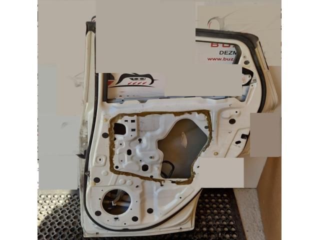 bontott NISSAN JUKE Jobb hátsó Ajtó (Üres lemez)