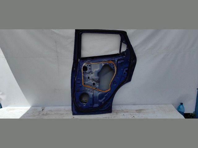 bontott NISSAN JUKE Jobb hátsó Ajtó (Üres lemez)