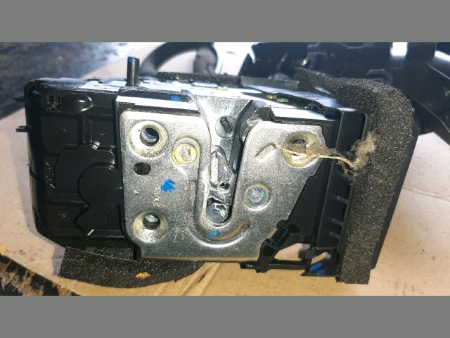 bontott NISSAN JUKE Jobb hátsó Ajtózár