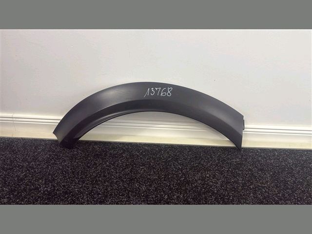 bontott NISSAN JUKE Jobb hátsó Sárvédő Díszléc