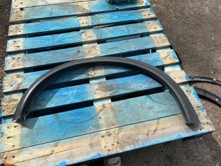 bontott NISSAN JUKE Jobb hátsó Sárvédő Díszléc