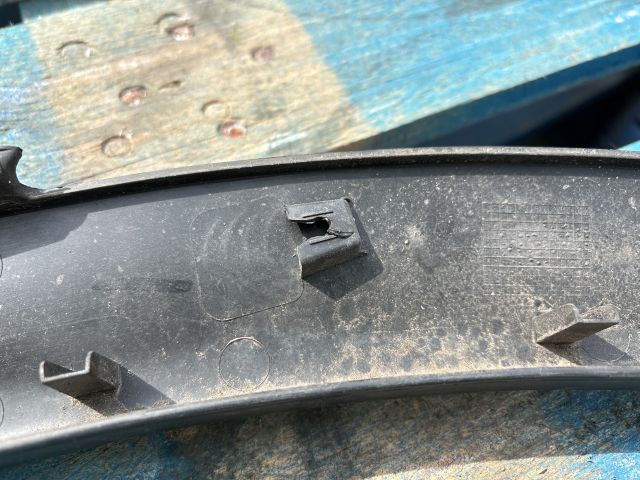 bontott NISSAN JUKE Jobb hátsó Sárvédő Díszléc