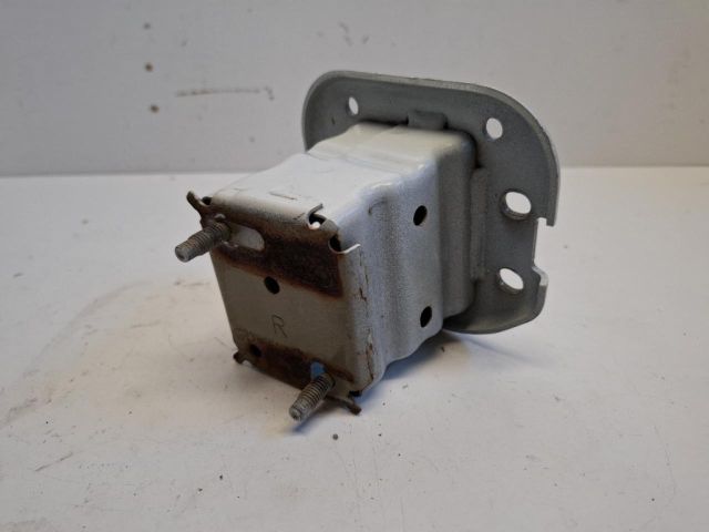 bontott NISSAN JUKE Jobb hátsó Ütközéscsillapító