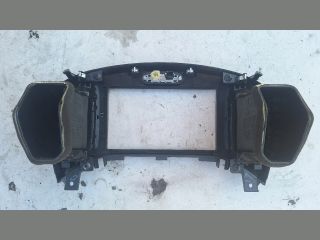 bontott NISSAN JUKE Középső Szellőző