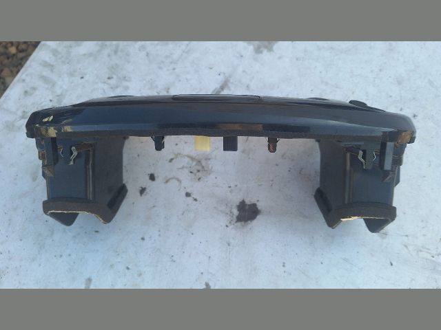 bontott NISSAN JUKE Középső Szellőző