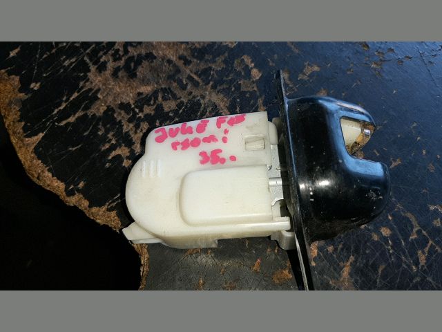 bontott NISSAN JUKE Központizár Motor Csomagtérajtó