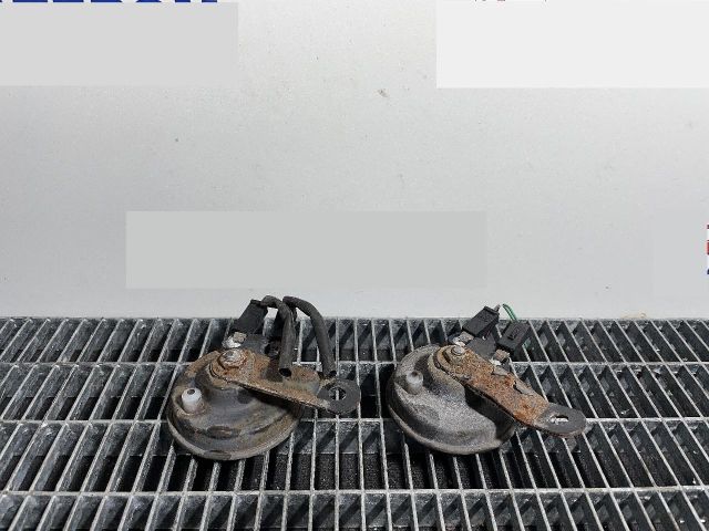 bontott NISSAN JUKE Kürt