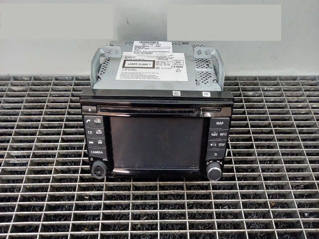 bontott NISSAN JUKE Rádió / CD