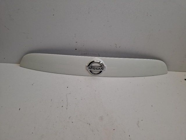 bontott NISSAN JUKE Rendszámtábla Világítás Keret