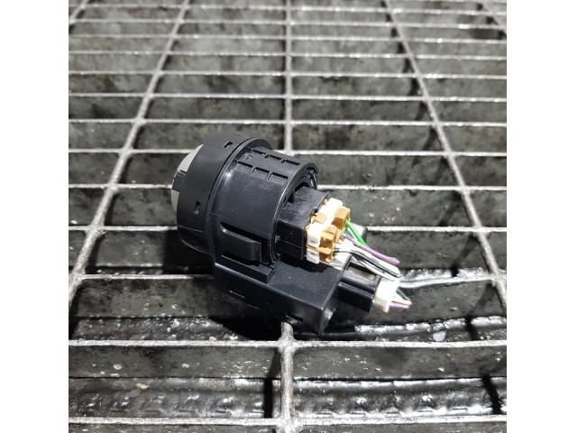 bontott NISSAN JUKE Start / Stop Indító Gomb