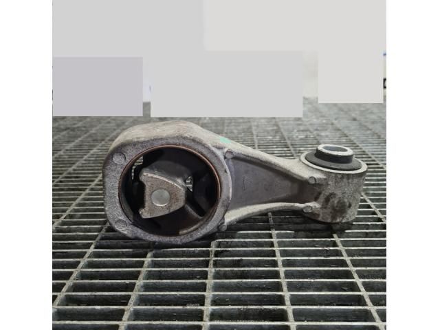 bontott NISSAN JUKE Tartó Bak