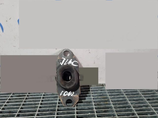 bontott NISSAN JUKE Tartó Bak