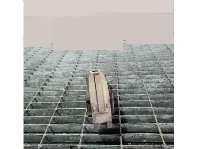 bontott NISSAN JUKE Tartó Bak