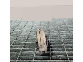 bontott NISSAN JUKE Tartó Bak