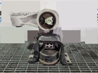 bontott NISSAN JUKE Tartó Bak