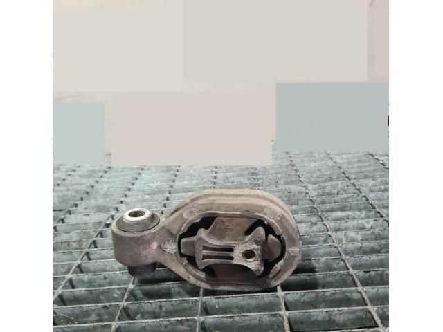 bontott NISSAN JUKE Tartó Bak