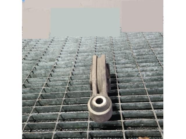 bontott NISSAN JUKE Tartó Bak