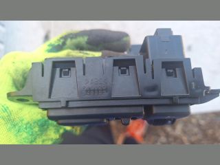 bontott NISSAN JUKE Tükör Állító Elektronika