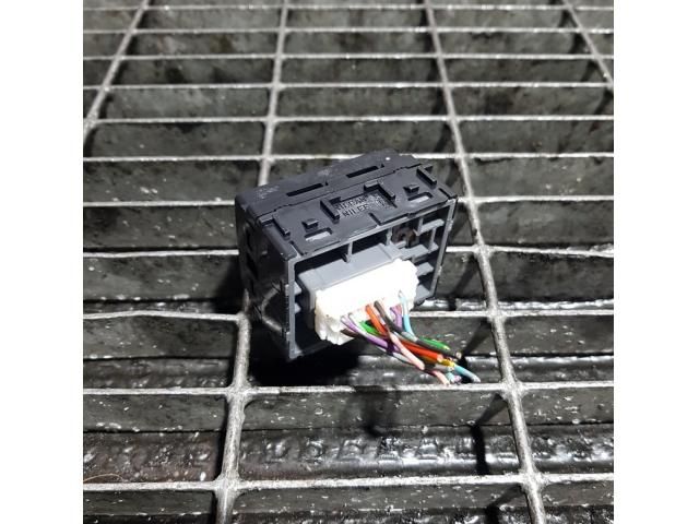 bontott NISSAN JUKE Tükör Kapcsoló