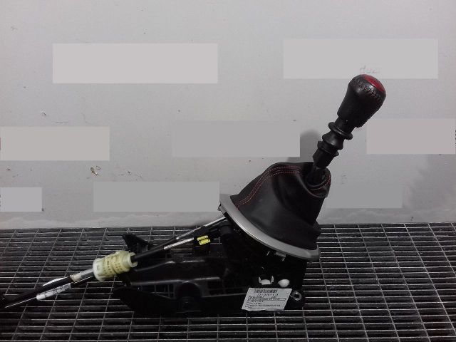 bontott NISSAN JUKE Váltógomb