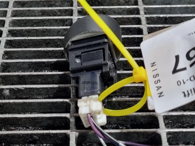 bontott NISSAN JUKE Vészvillogó Kapcsoló