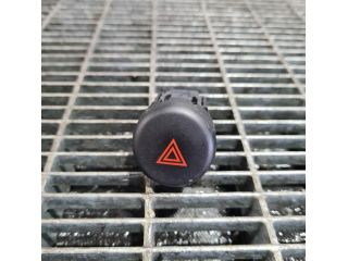 bontott NISSAN JUKE Vészvillogó Kapcsoló