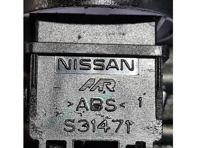 bontott NISSAN JUKE Vészvillogó Kapcsoló