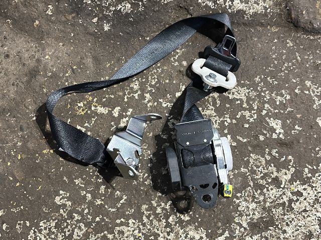 bontott NISSAN LEAF Bal első Biztonsági Öv