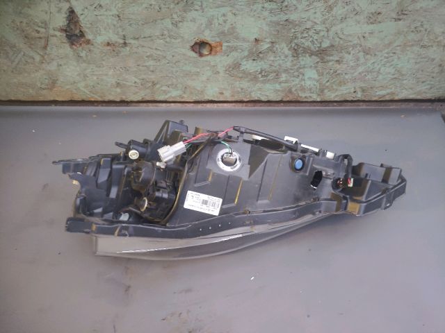 bontott NISSAN LEAF Bal Fényszóró