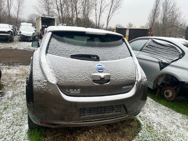 bontott NISSAN LEAF Bal hátsó Ajtó (Üres lemez)