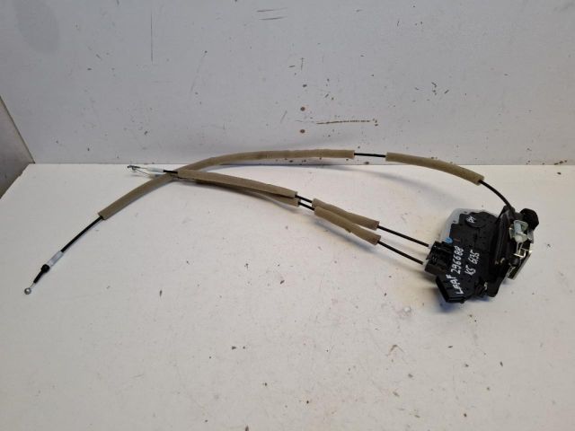 bontott NISSAN LEAF Bal hátsó Ajtózár