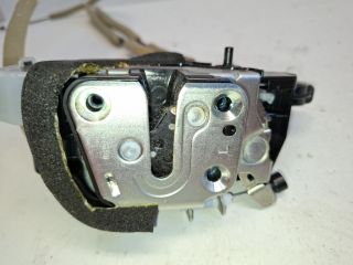 bontott NISSAN LEAF Bal hátsó Ajtózár