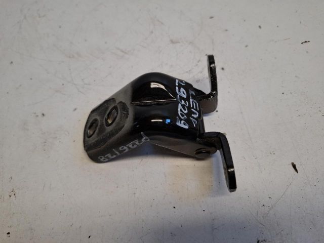 bontott NISSAN LEAF Bal hátsó Alsó Zsanér