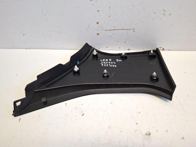 bontott NISSAN LEAF Bal hátsó Sárvédő Díszléc