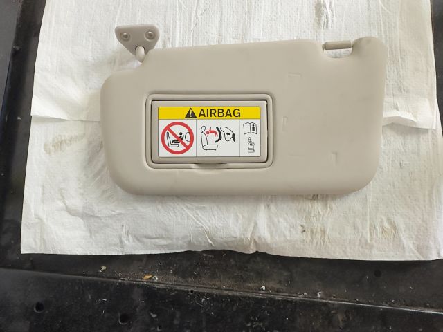 bontott NISSAN LEAF Bal Napellenző