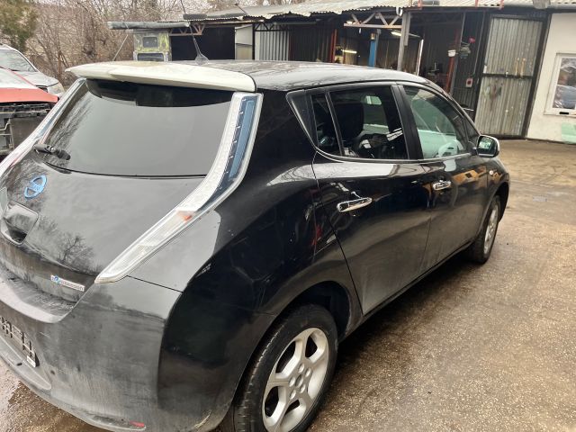 bontott NISSAN LEAF Csomagtérajtó (Részeivel)