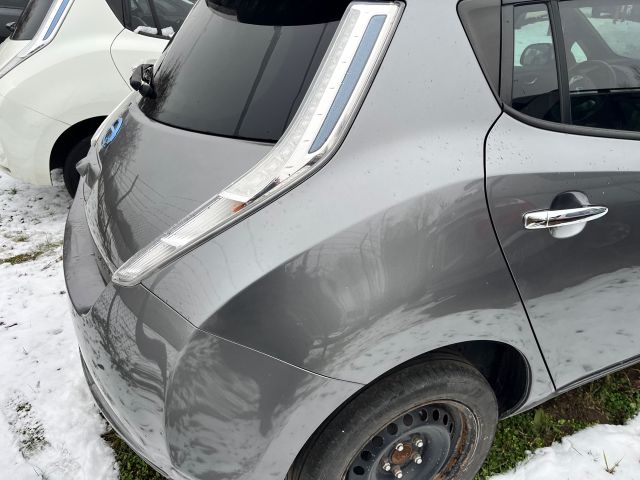 bontott NISSAN LEAF Csomagtérajtó (Részeivel)