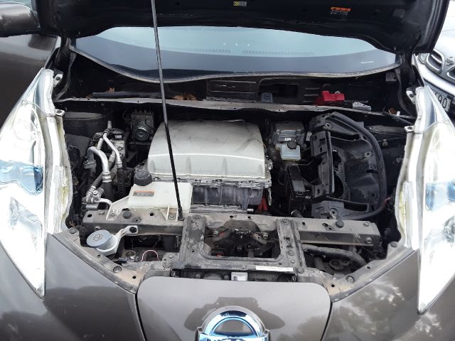 bontott NISSAN LEAF Bal Féltengely