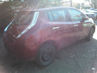 bontott NISSAN LEAF Hátsó Futómű (Részeivel)