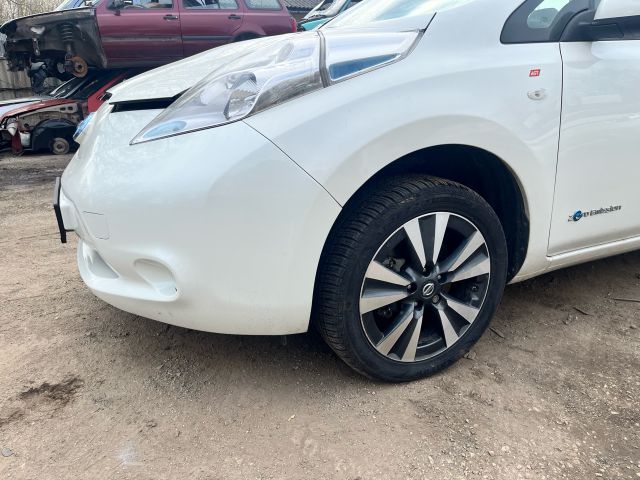 bontott NISSAN LEAF Homlokfal (Üres lemez)