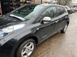 bontott NISSAN LEAF Homlokfal (Üres lemez)