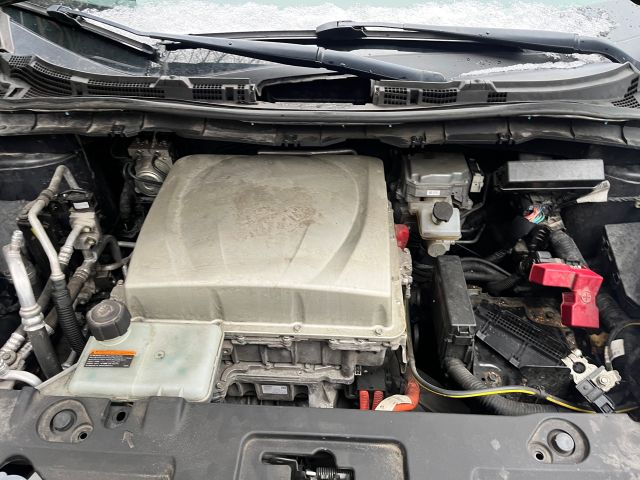 bontott NISSAN LEAF Homlokfal (Üres lemez)