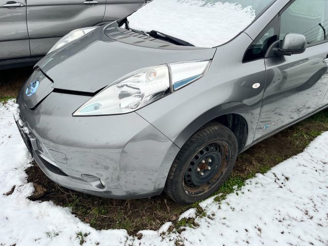 bontott NISSAN LEAF Homlokfal (Üres lemez)