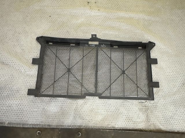 bontott NISSAN LEAF Hűtőventilátor Keret